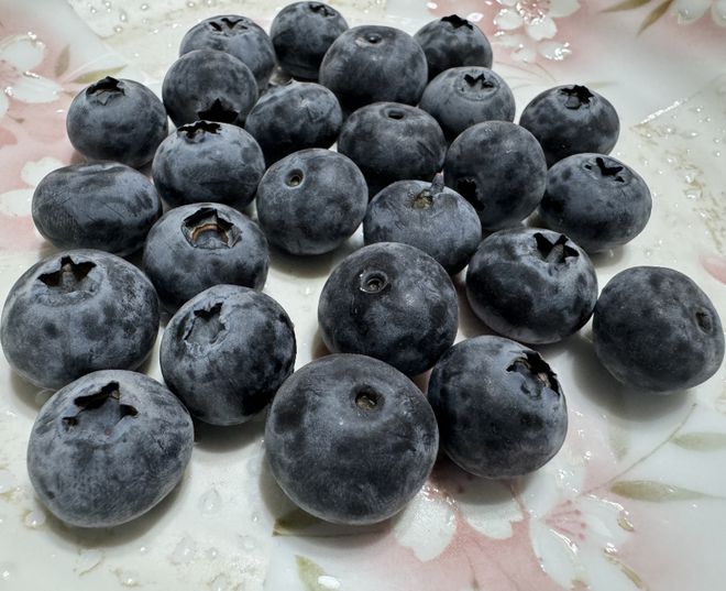 水果界新宠！川滇高原“蓝胖子”九分甜一分酸颗颗爆浆；攀枝花米易“黄金果”新鲜下树清爽润喉(图4)