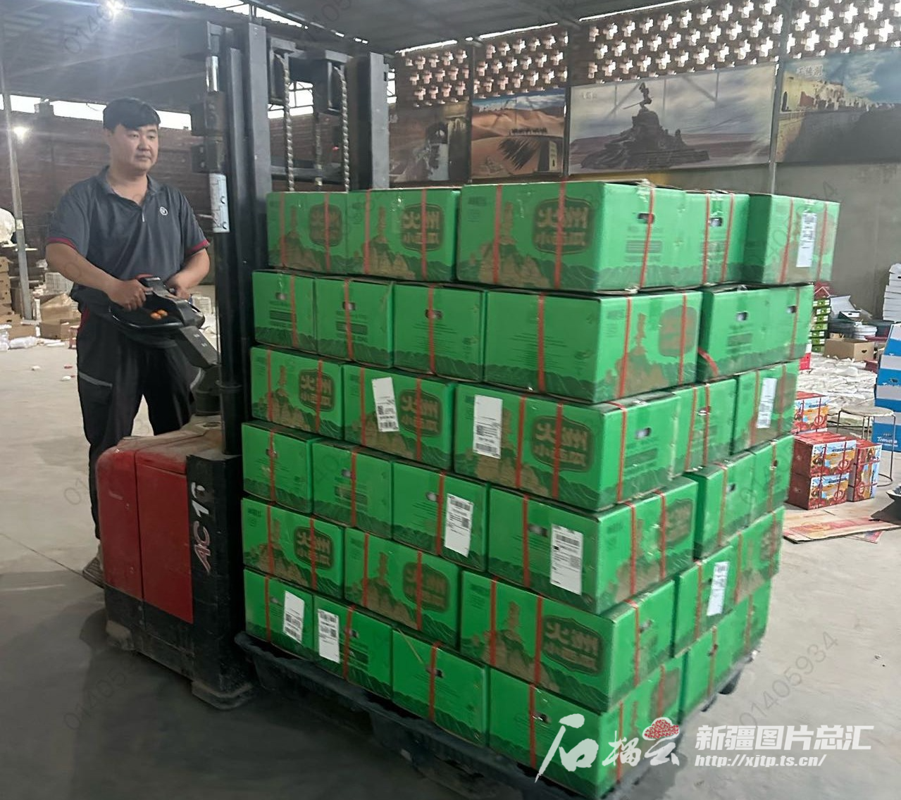 吐鲁番瓜果批量上市 这份“甜蜜”速递请您查收