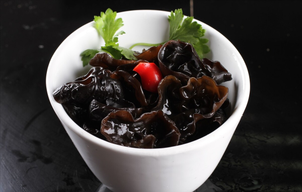 中国癌症高发“帮凶”竟在吃的食物中？医生：三个方法避开危险！