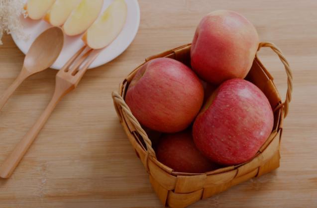 kaiyun开云网站苹果对胃病患者有害吗？医生建议：养肠胃的人最好避开这4种水果(图2)