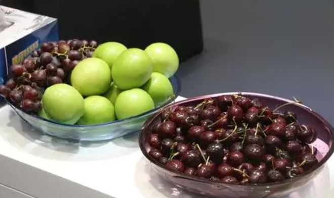 kaiyun登陆入口开云被全网群嘲的“上门做客吃车厘子”事件：你爱面子的穷样真丑(图3)