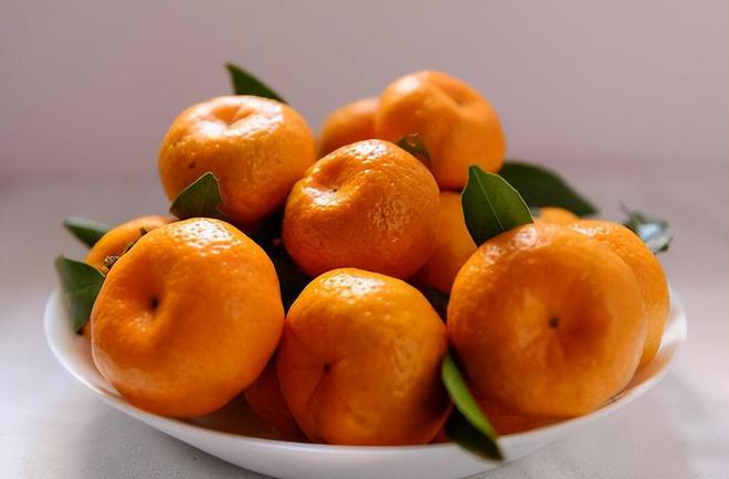 kaiyun登陆入口开云被全网群嘲的“上门做客吃车厘子”事件：你爱面子的穷样真丑(图6)