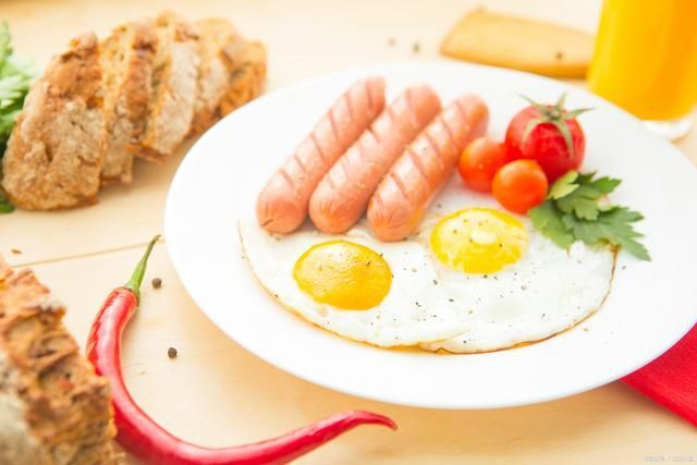 儿童kaiyun登陆入口开云早餐加果酱好还是新鲜水果更佳？(图3)