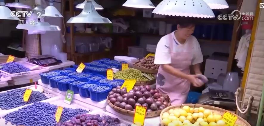 开云节日市场供应种类齐全 百姓中秋“果盘子”日益丰富(图2)