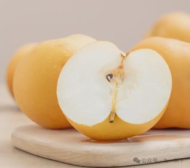 秋季水果缤纷kaiyun上市秋月梨、软籽石榴、库尔勒香梨成熟